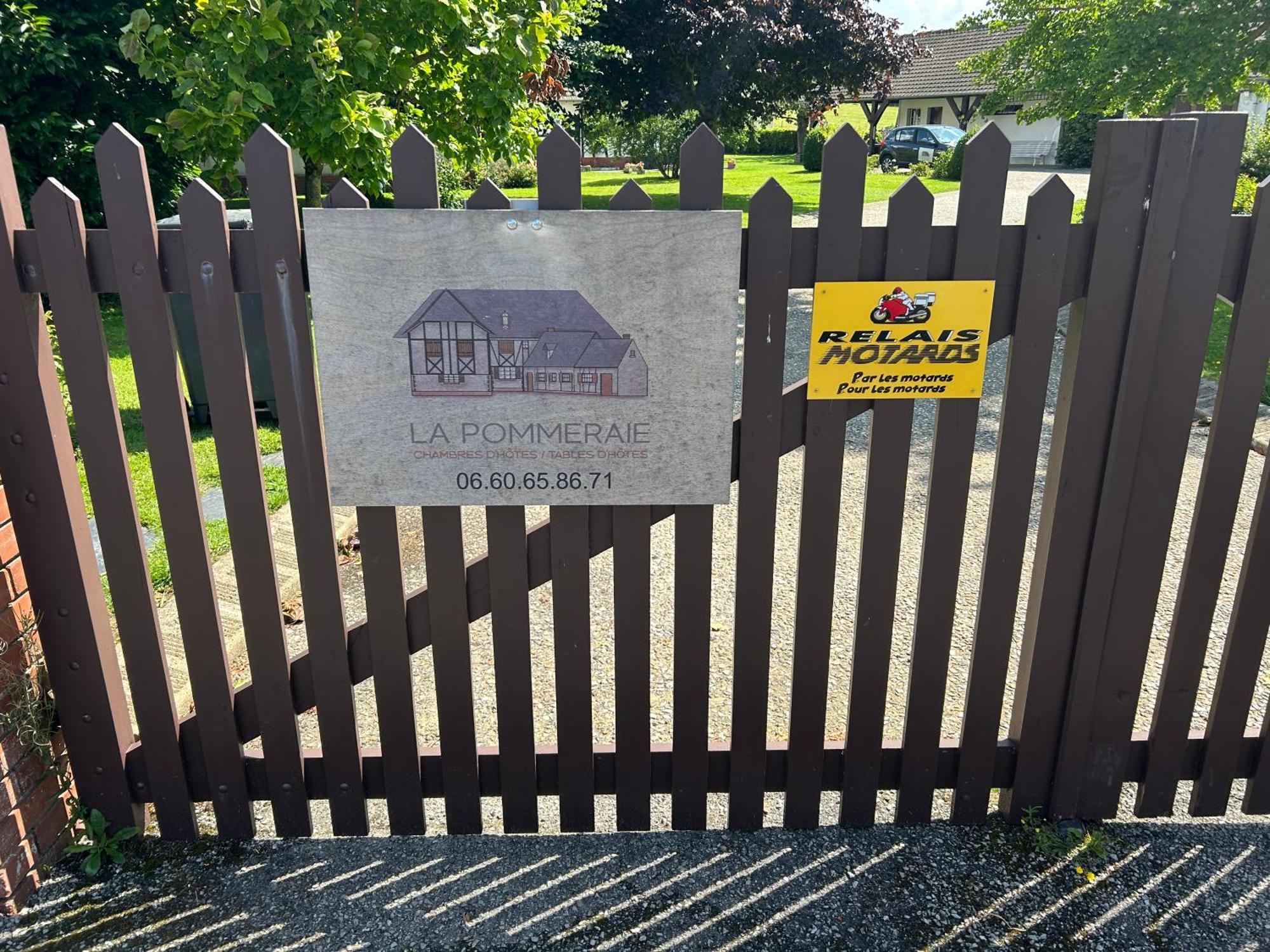 La Pommeraie 76 Saint-Ouen-sous-Bailly エクステリア 写真